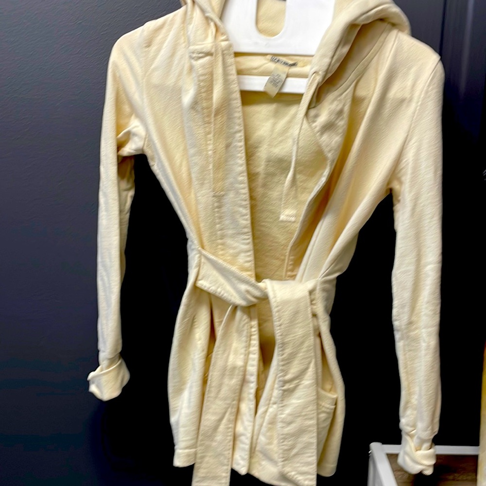 Belted, hooded, jersey jacket